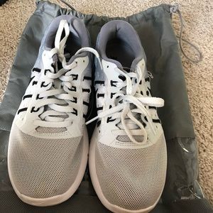 Nike fitsole athletic shoes